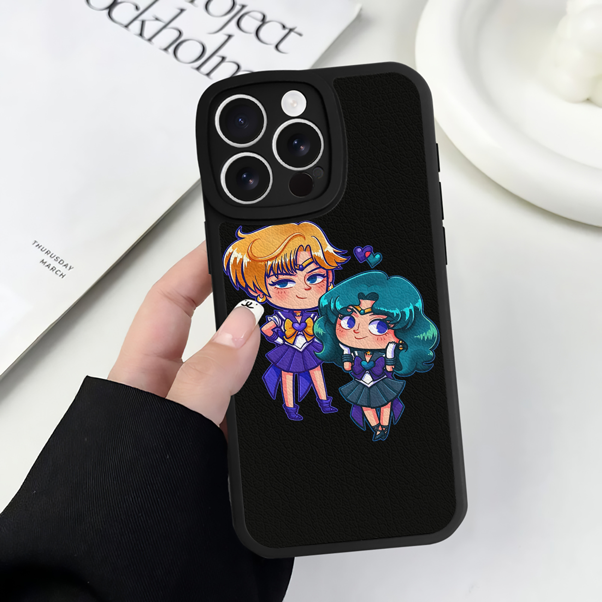 （画像用） 美少女戦士セーラームーン 天王はるか Sailor Moon Tenoh Haruka 【iPhone 16シリーズ対応】シリコンスマホケース（レザー調） 材質：シリコン